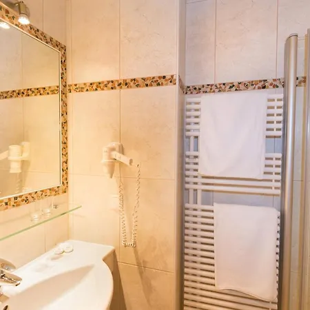 Hotel Garni Haus Tyrol 3*