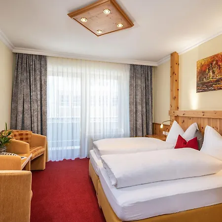 Hotel Garni Haus Tyrol 3*