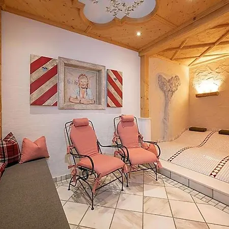 Hotel Garni Haus Tyrol 3*