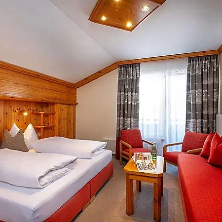 Garni Haus Tyrol Hotel 3*