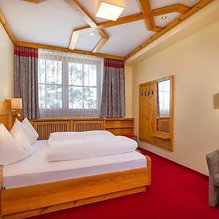 Hotel Garni Haus Tyrol 3*