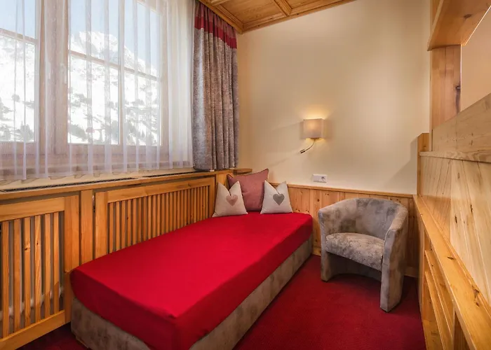 Garni Haus Tyrol 酒店 上陶恩